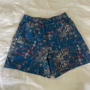 Lululemon men’s shorts SMALL 5”